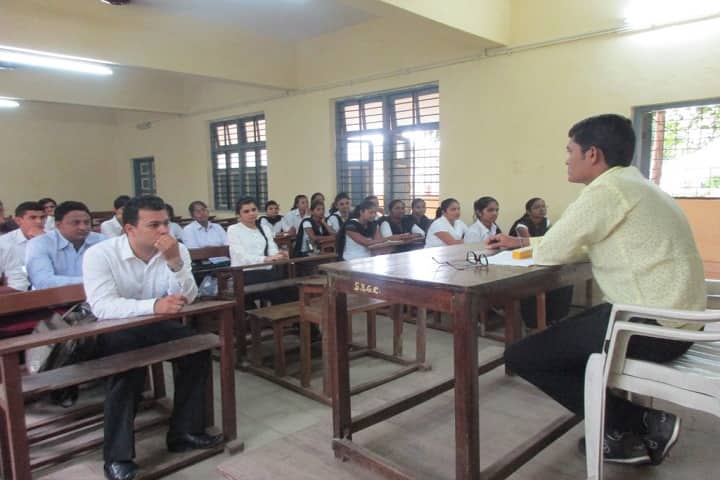 Dinshaw Daboo Law College campus in Navsari, Gujarat, India — photo 2