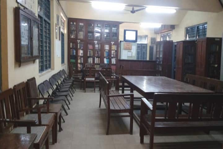 Dinshaw Daboo Law College campus in Navsari, Gujarat, India — photo 4