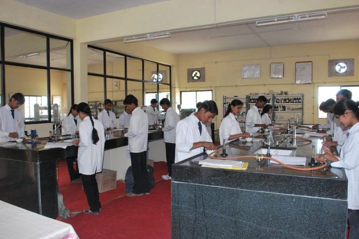 Vishweshwarayya Institute of Engineering and Technology campus in Latur, Maharashtra, India — photo 2