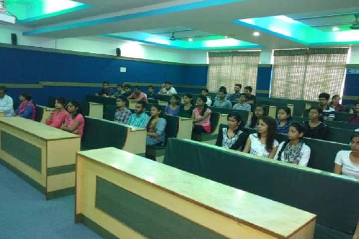 Vishveshwarya Institute of Polytechnic campus in Noida, Uttar Pradesh, India — photo 4