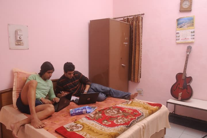 Vishveshwarya Institute of Polytechnic campus in Noida, Uttar Pradesh, India — photo 5