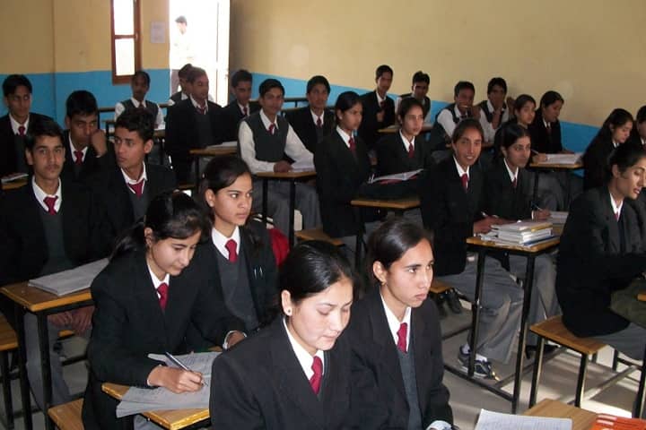 Dreamz College of Pharmacy campus in Mairajitpur, Himachal Pradesh, India — photo 4
