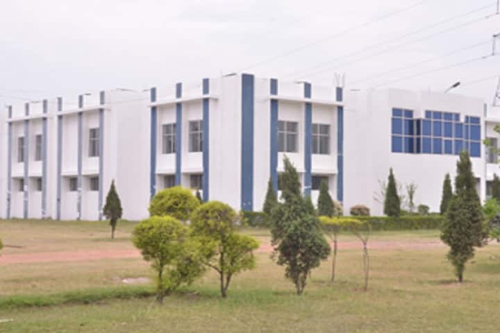 DREAMS College of Pharmacy campus in Saharanpur, Uttar Pradesh, India — photo 1