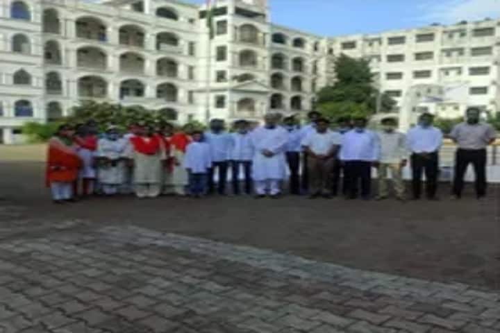 Dr YS Khedkar College of Pharmacy campus in Aurangabad, Maharashtra, India — photo 1