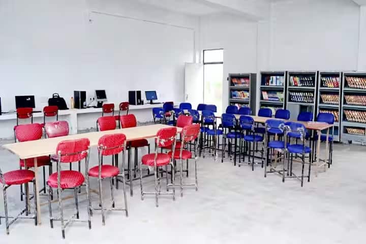 SRC Law College campus in Meerut, Uttar Pradesh, India — photo 5