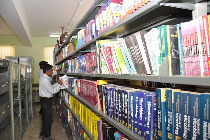 Dr Vithalrao Vikhe Patil Foundations College of Pharmacy campus in Pimpalgaon Malvi, Maharashtra, India — photo 5