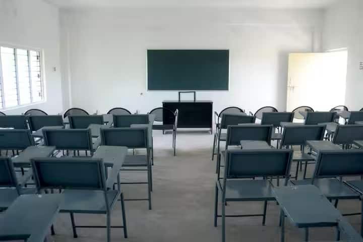 Sri P Basi Reddy College of Law campus in Kadapa, Andhra Pradesh, India — photo 2