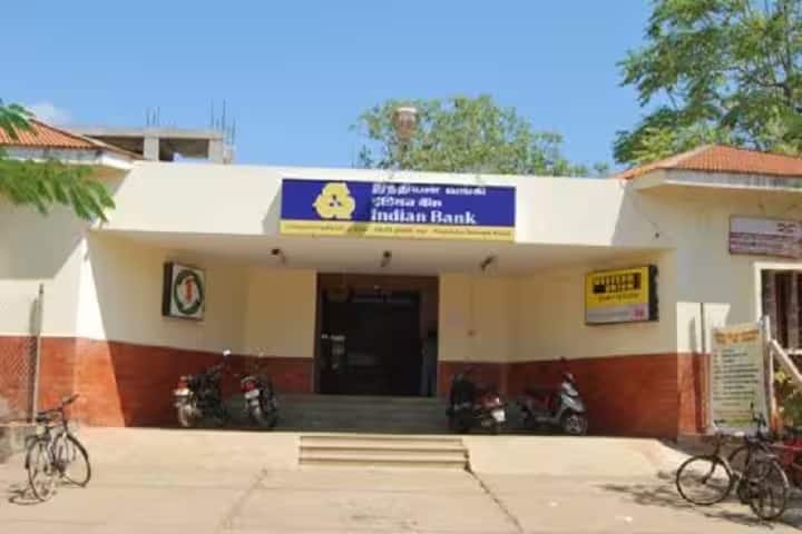 Sri Balaji Law School campus in Puducherry, India — photo 1