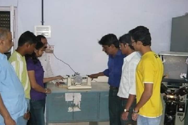Vidyavardhinis Bhausaheb Vartak Polytechnic campus in Vasai, Maharashtra, India — photo 3