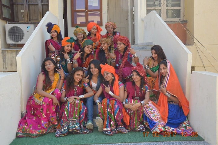 Shri SM Shah Law College campus in Mehsana, Gujarat, India — photo 2
