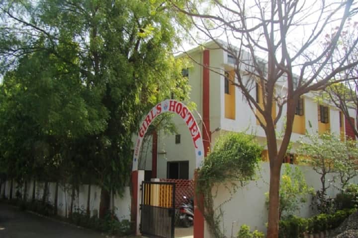 Godavari Institute of Management and Research campus in Jalgaon, Maharashtra, India — photo 4