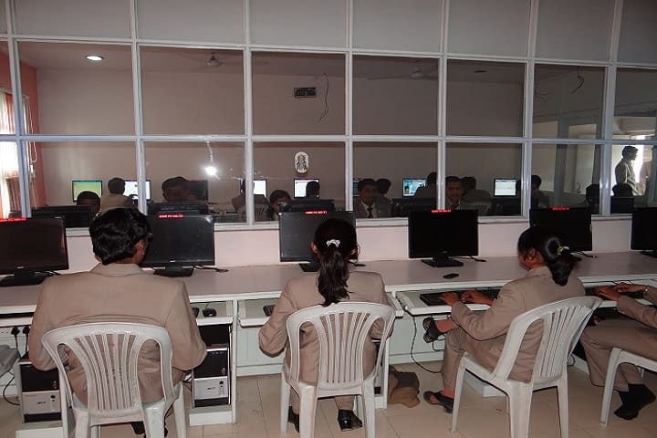 Godavari Institute of Management and Research campus in Jalgaon, Maharashtra, India — photo 6