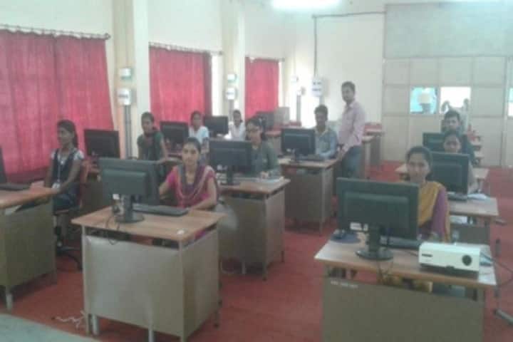 Vidyawardhini Sabha's Arts Commerce and Science College campus in Dhule, Maharashtra, India — photo 4