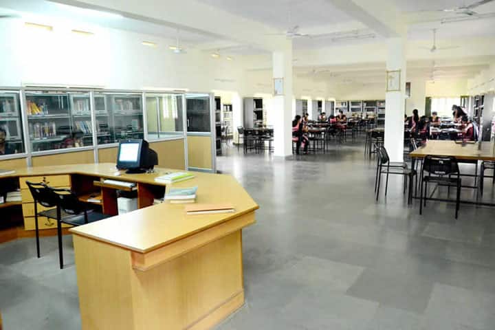 Samaritan College of Nursing campus in Ernakulam, Kerala, India — photo 6