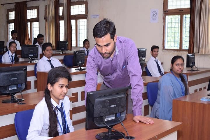 Dr Ram Manohar Lohia College of Pharmacy campus in Ghaziabad, Uttar Pradesh, India — photo 3