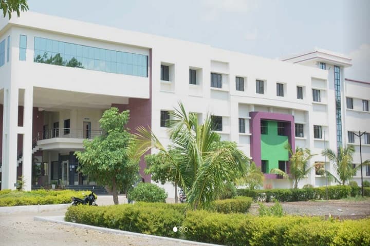 Dr Rajendra Gode College of Pharmacy campus in Malkapur, Maharashtra, India — photo 1