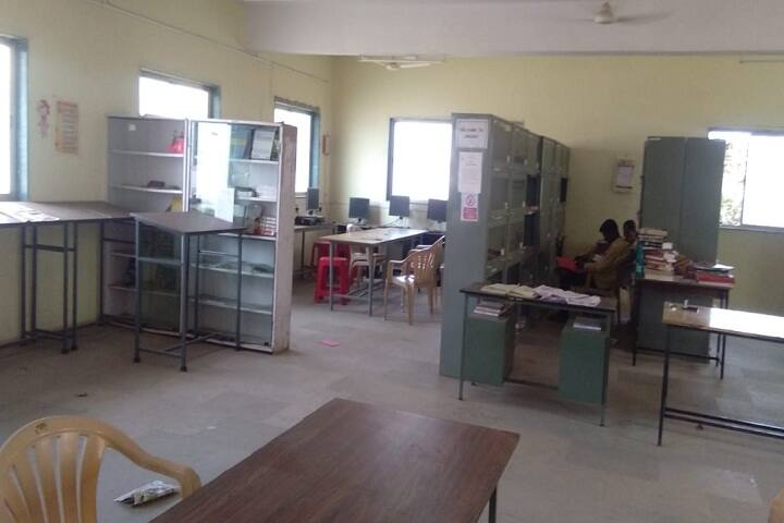 Dr NJ Paulbudhe College of Pharmacy campus in Ahmednagar, Maharashtra, India — photo 5