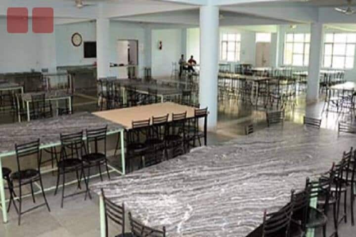 Shri Ram Murti Smarak College of Law campus in Bareilly, Uttar Pradesh, India — photo 4
