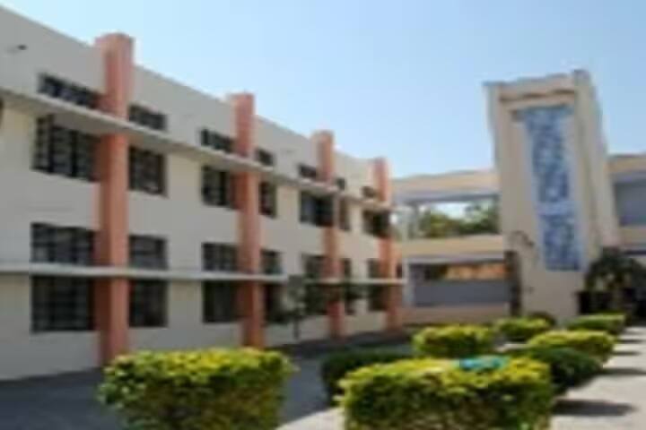 Shri Omkarnath Malpani Law College campus in Sangamner, Maharashtra, India — photo 4