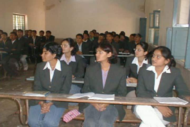 Dr HLT College of Pharmacy campus in Ramanagara, Karnataka, India — photo 3