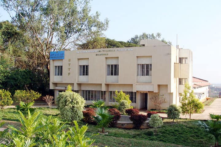 Sri CB Yeligar Polytechnic campus in Dharwad, Karnataka, India — photo 1
