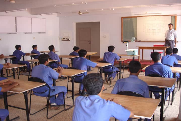 Sri CB Yeligar Polytechnic campus in Dharwad, Karnataka, India — photo 3