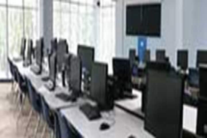 Vasavi Jnana Peetha Polytechnic campus in Bangalore, Karnataka, India — photo 4