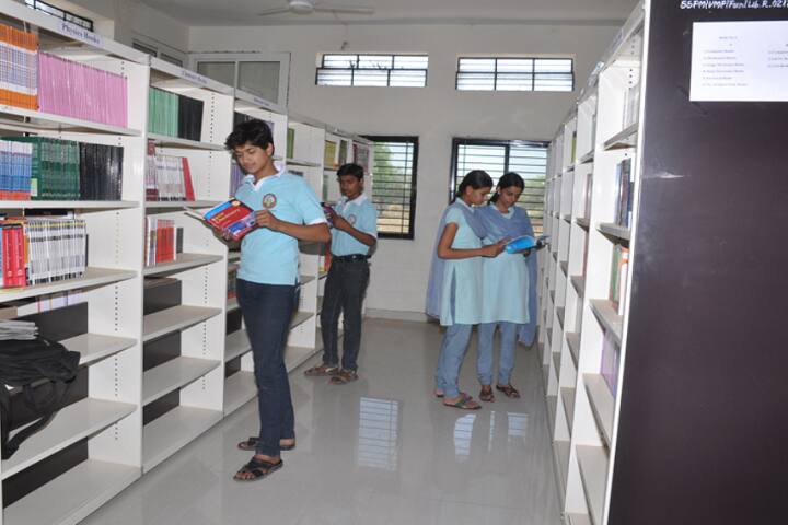 Vasantrao More Polytechnic campus in Parola, Maharashtra, India — photo 1