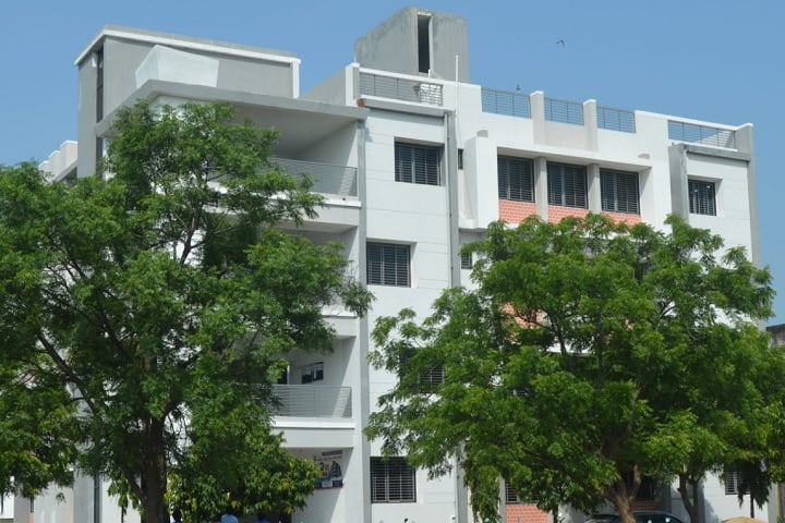Shree Sarvoday Law College campus in Deesa, Gujarat, India — photo 2