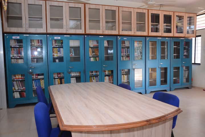 Shree PM Patel Post Graduate Institute of Law and Human Rights campus in Nadiad, Gujarat, India — photo 5