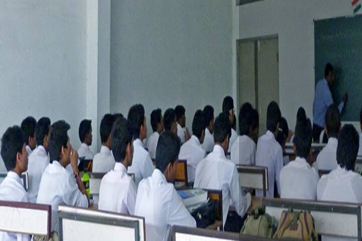 Dharmaraj Shaikshanik Pratishthan's College of Pharmacy campus in Ahmednagar, Maharashtra, India — photo 2