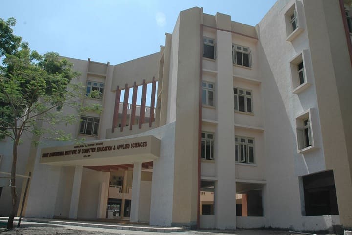 Sarvajanik University, Surat campus in Surat, Gujarat, India