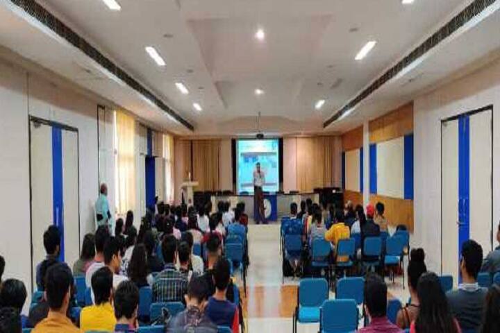 Sarvajanik University campus in Surat, Gujarat, India — photo 5