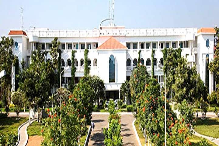 Dhanalakshmi Srinivasan College of Pharmacy campus in Perambalur, Tamil Nadu, India — photo 1