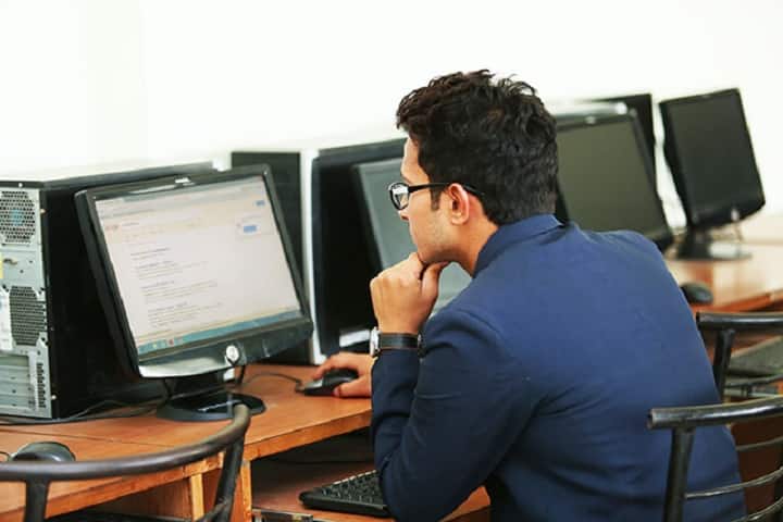 Devsthali Vidyapeeth College of Pharmacy campus in Rudrapur, Uttarakhand, India — photo 3