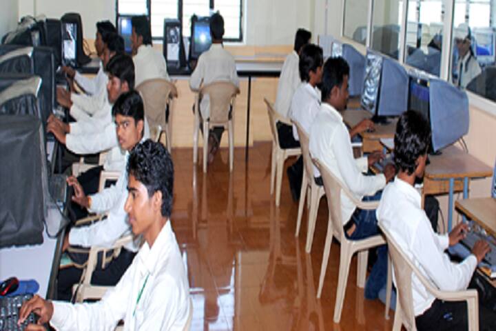 Vamanrao Ithape Polytechnic campus in Sangamner, Maharashtra, India — photo 3