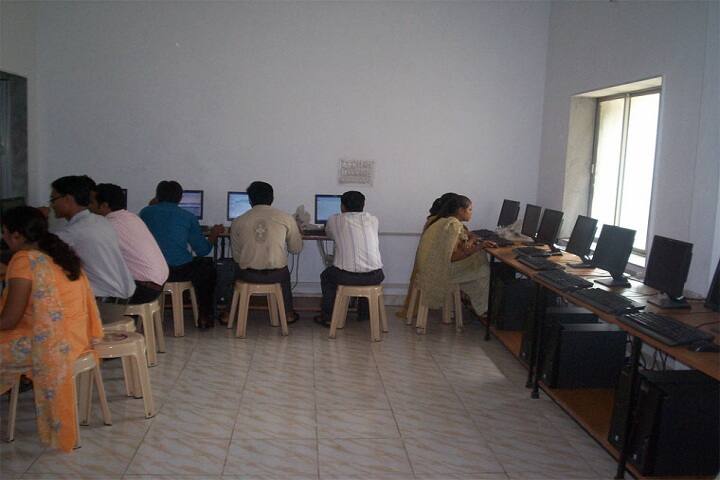Vallabh Budhi Polytechnic campus in Navsari, Gujarat, India — photo 4