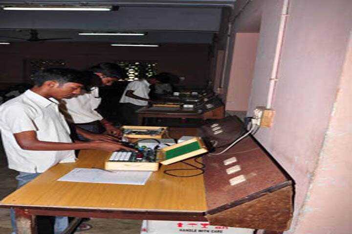 Valivalam Desikar Polytechnic College campus in Nagapattinam, Tamil Nadu, India — photo 6