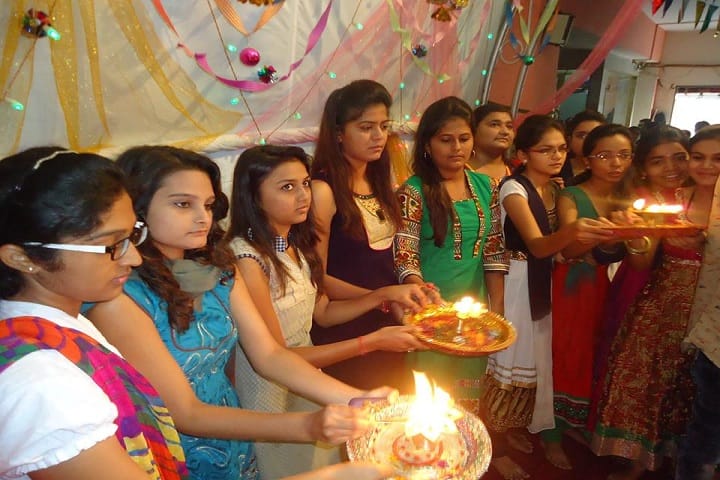 Shree HN Shukla College of Legal Studies campus in Rajkot, Gujarat, India — photo 2