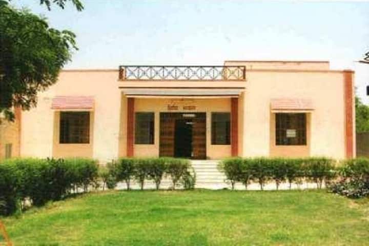 Seth Motilal Law College campus in Jhunjhunu, Rajasthan, India — photo 1