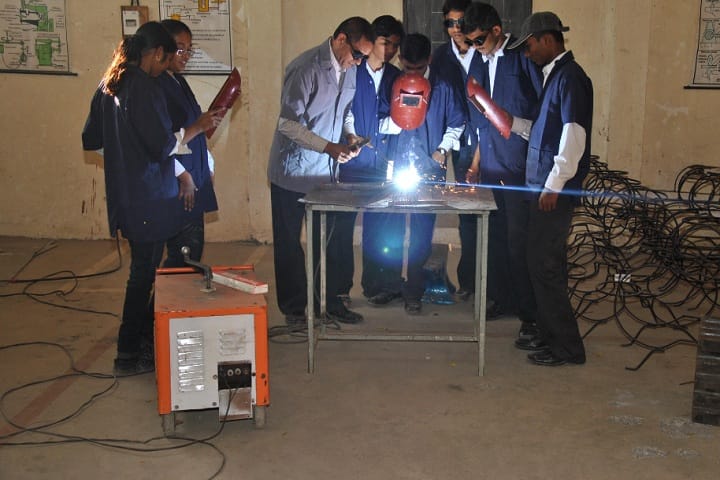 Sharadchandraji Pawar Polytechnic College campus in Aurangabad, Maharashtra, India — photo 2