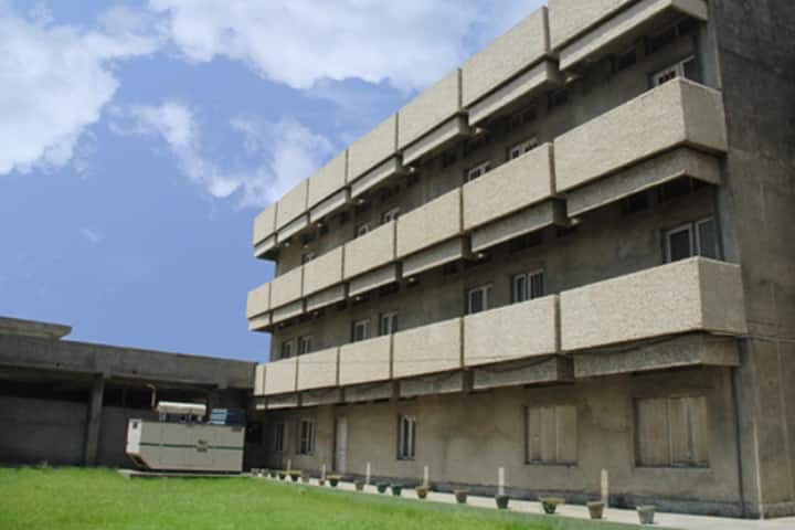 Lord Mahavira Homoeopathic Medical College and Hospital campus in Ludhiana, Punjab, India — photo 1