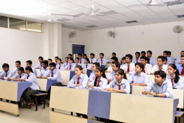 GL Bajaj Institute of Technology and Management campus in Greater Noida, Uttar Pradesh, India — photo 3