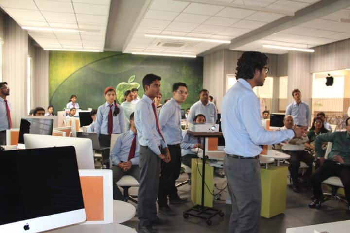 GL Bajaj Institute of Technology and Management campus in Greater Noida, Uttar Pradesh, India — photo 4