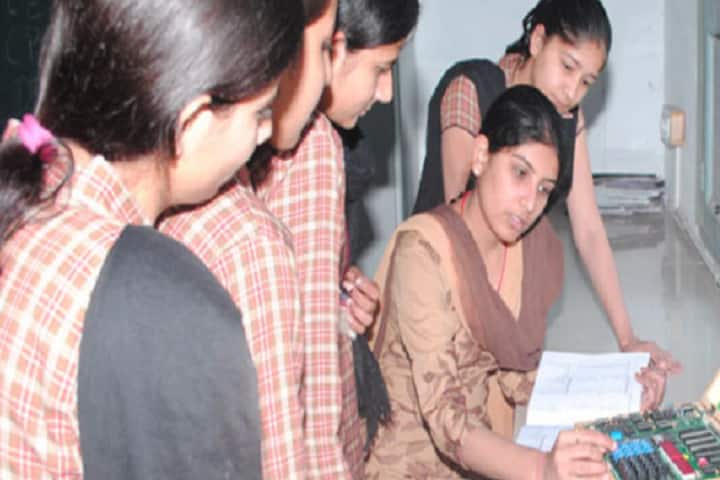 Seth Haribaksh Lohia Jairam Mahila Polytechnic campus in Kurukshetra, Haryana, India — photo 4