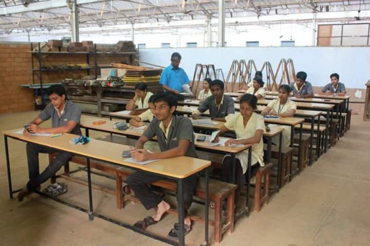 Thiagarajar Polytechnic College campus in Thrissur, Kerala, India — photo 3