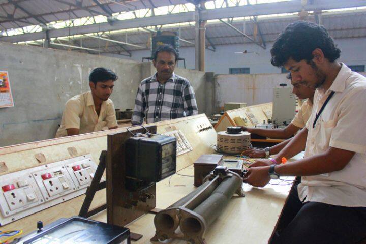 Thiagarajar Polytechnic College campus in Thrissur, Kerala, India — photo 6