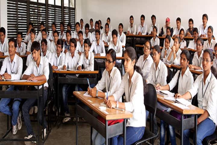 The Peoples Education Society's Diploma College of Engineering and Technology campus in Ahmednagar, Maharashtra, India — photo 2