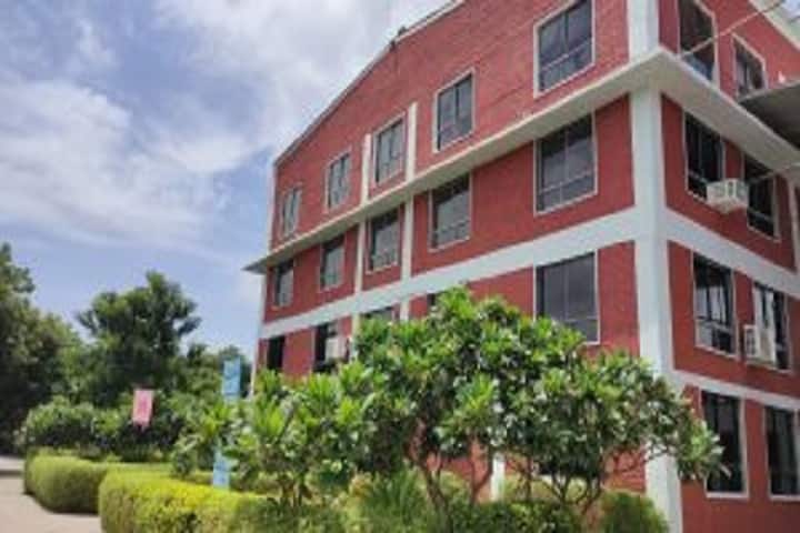 School of Law campus in Ahmedabad, Gujarat, India — photo 3