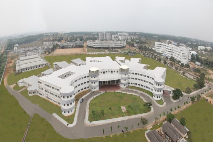 Saveetha College of Architecture and Design campus in Chennai, Tamil Nadu, India — photo 1